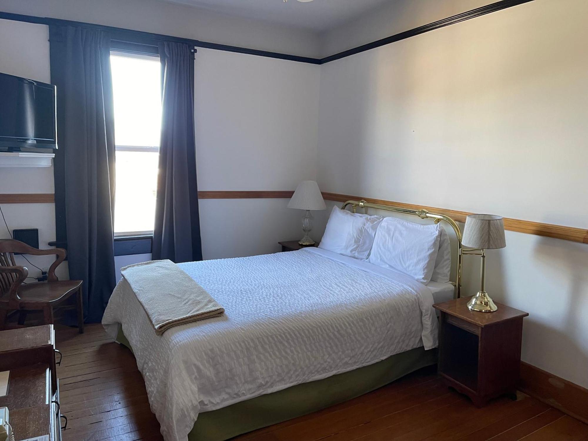 Royal Hotel 奇利瓦克 外观 照片